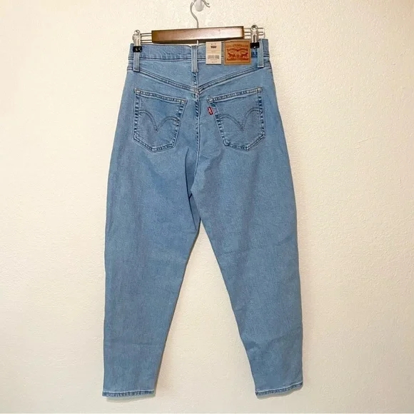 NWT Levi’s High Waisted Mom Jeans in Summer Stray - Picture 4 of 6